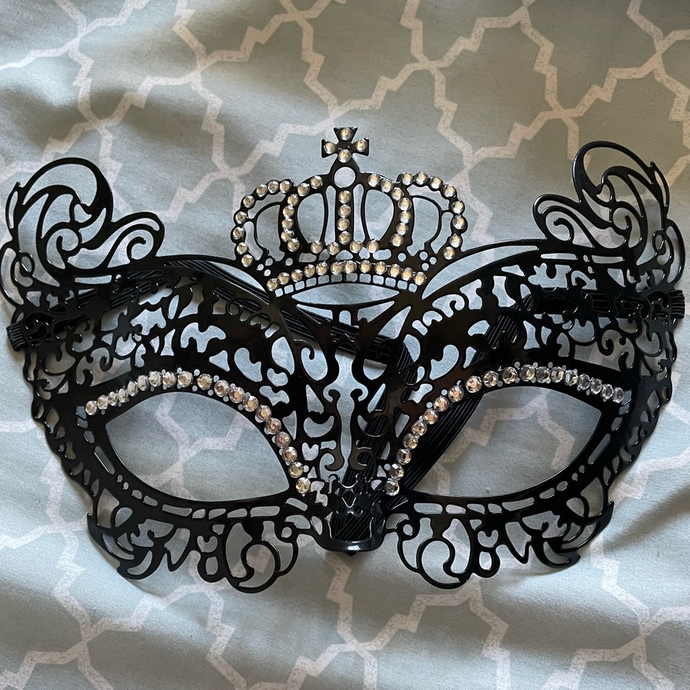 Masquerade Masks - Picture 6 of 7